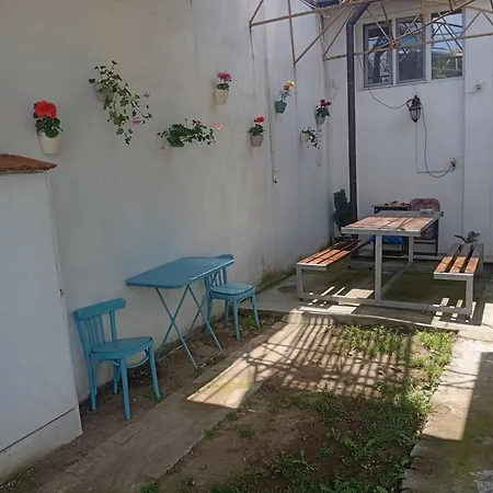 House Πανσιόν 3*